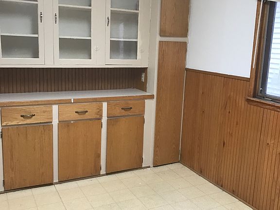 4th image of 41 Hoerner Ave #1
