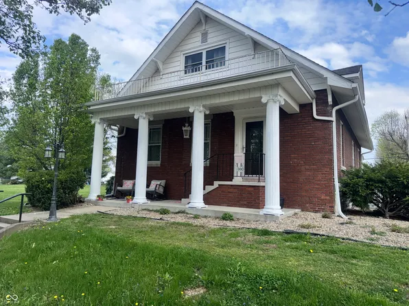 990 E Vincennes St, Linton, IN 47441