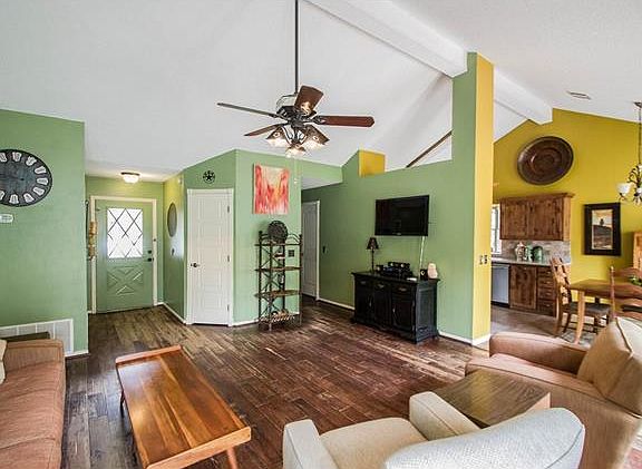 5th image of 1100 Elmwood Trl