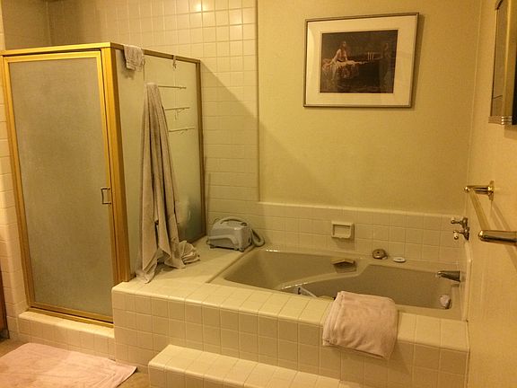 4th image of 6001 Loynes Dr #48
