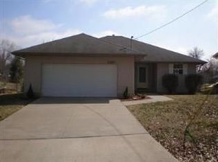 3320 S Horseshoe Ave, Springfield, MO 65804