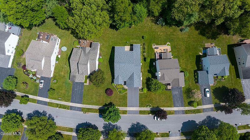 4th image of 18 Waterview Drive