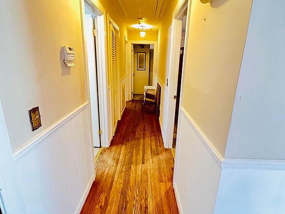 3rd image of 105 Country Club Circle
