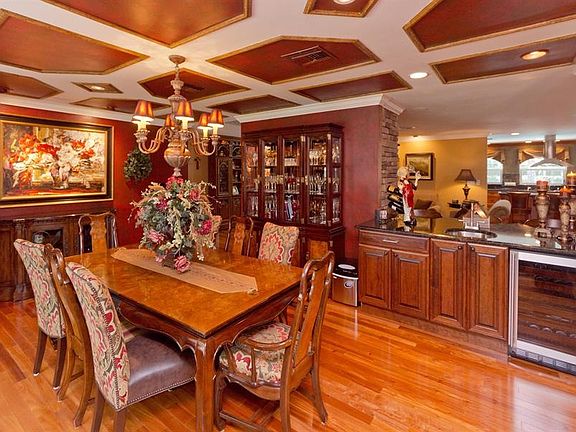 5th image of 333 Park North Ct