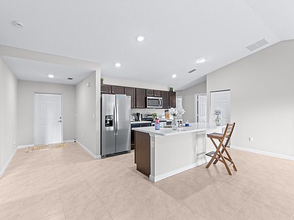 3rd image of 1361 SE Ladner Street
