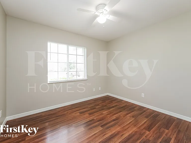 774 Bell Blvd S — Photo 12