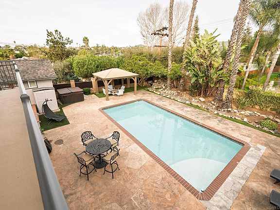 3rd image of 444 Avalon Dr