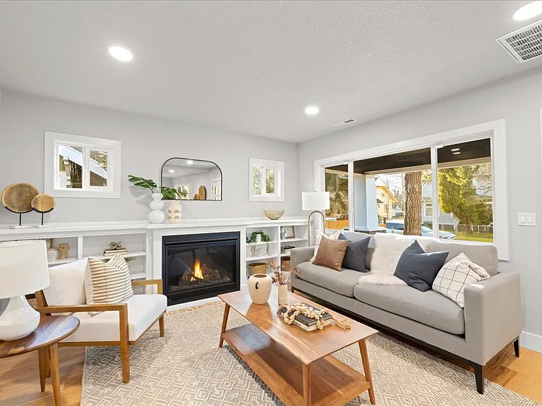 5764 NE Garfield Ave #A — Photo 4