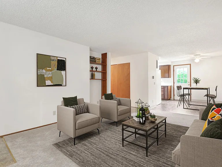 2148 E View Pl — Photo 2