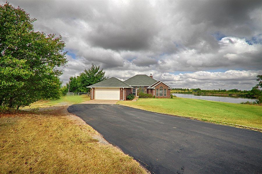 1st image of 9355 Falcon Dr
