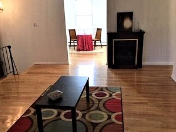 4th image of 22 York Dr APT 6B