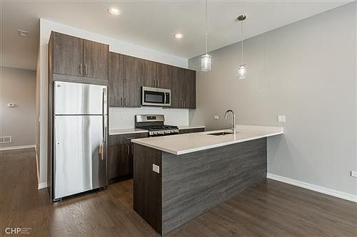 2nd image of 2510 W Lexington St #3