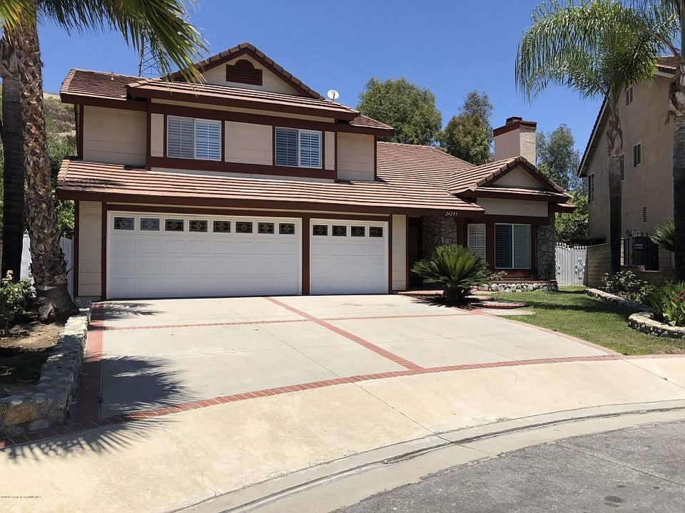 1st image of 24295 Breckenridge Ct