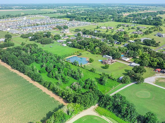 2nd image of 4822 Verot School Rd