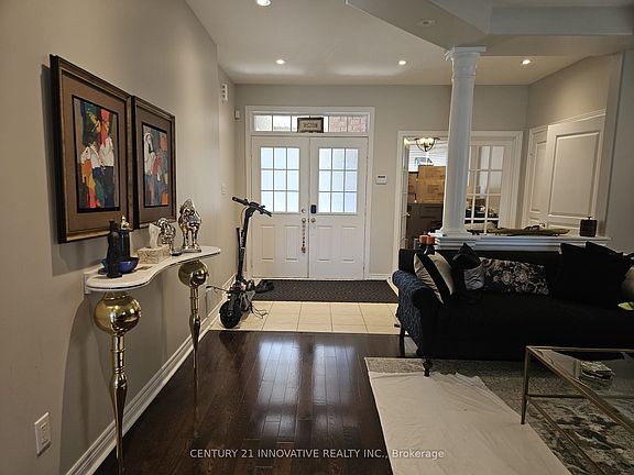 3rd image of 118 Santa Amato Cres