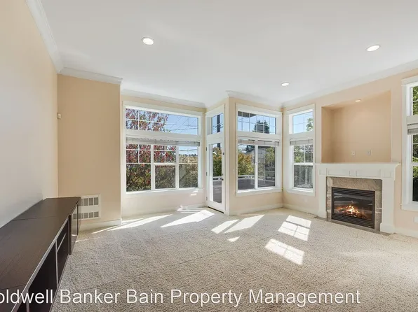 2300 W Bertona St, Seattle, WA 98199