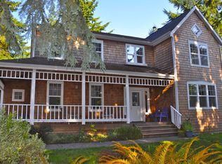 11413 Pinyon Ave NE, Bainbridge Island, WA 98110