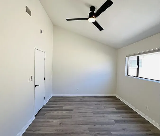 1501 Artesia Blvd #D — Photo 10
