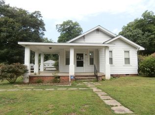 702 Trade St, Greer, SC 29651