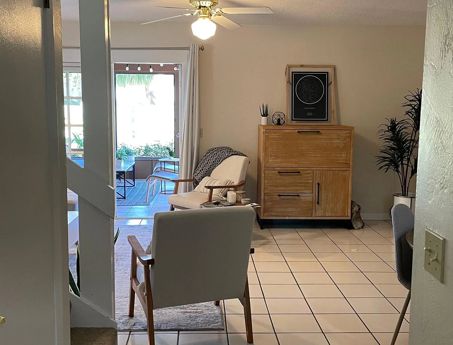 2 bed, 2.5 bath, 1212 sqft, $1,800 — Photo 2