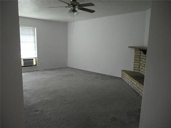 4th image of 228 Long Canyon Dr