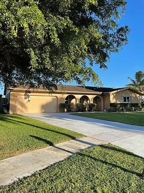 1st image of 610 NW 79th Ave