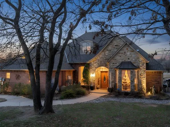 409 Siena Dr, Edmond, OK 73034