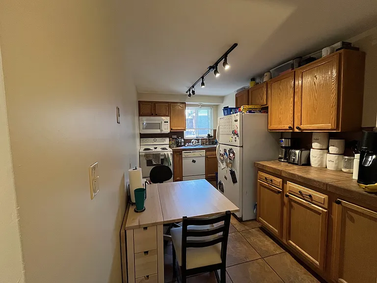 120 Lacrosse St #G3 — Photo 4