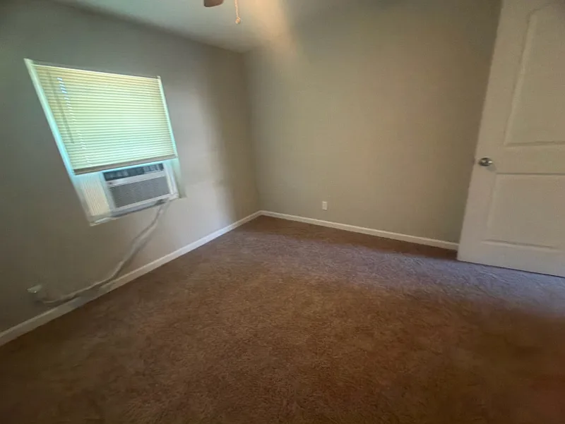 3 bed, 2.0 bath, 1224 sqft, $1,050 — Photo 3