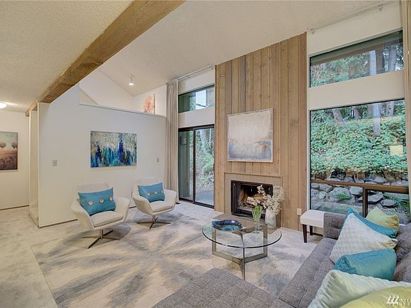 4th image of 10858 NE 37th Pl APT 1