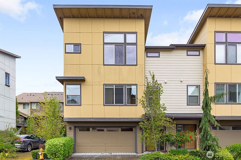 2nd image of 314 Chelan Avenue NE