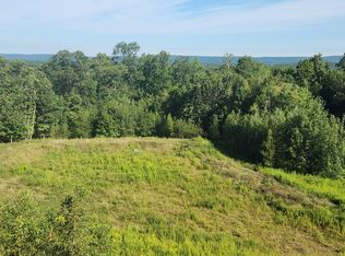 1133 S Main Rd, Mountain Top, PA 18707