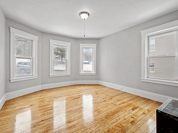 3rd image of 256 Belmont St #1-B