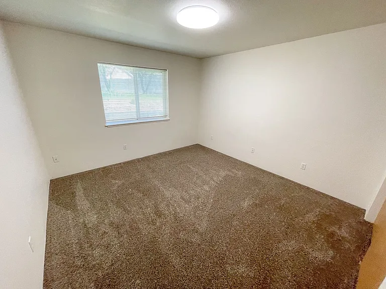 5410 N Hills Dr — Photo 13
