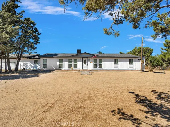 8672 Nielson Rd, Phelan, CA 92371