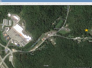 Sandy Grove Ln, Elkview, WV 25071