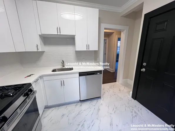 91 Longwood Ave #1, Brookline, MA 02446