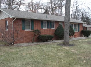 510 E Woodlawn Dr, Winamac, IN 46996