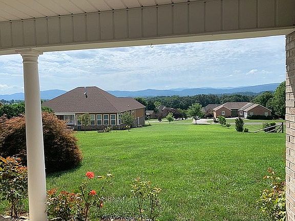 3rd image of 140 N Panoscenic Dr
