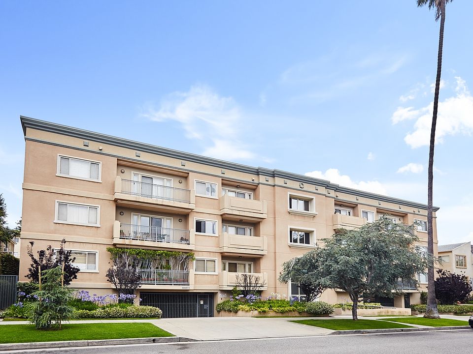 1st image of 937 12th St APT 207