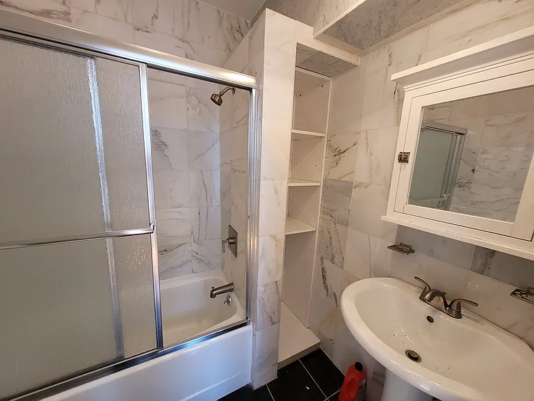 254 Newbury St #5 — Photo 7