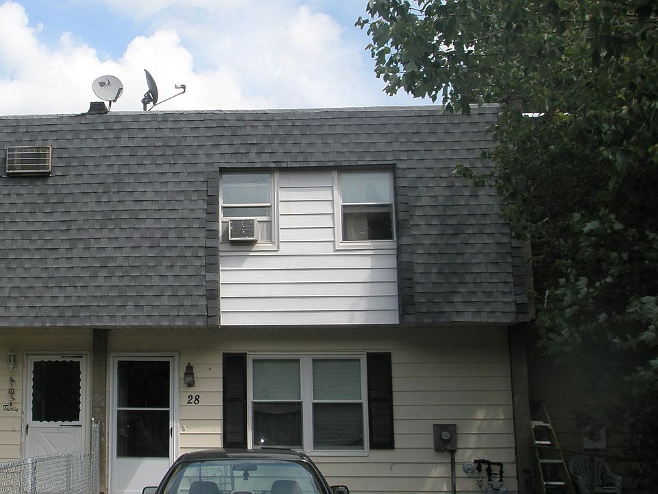 1st image of 94 Sheffield Dr