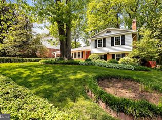 1724 Pine Valley Dr, Vienna, VA 22182