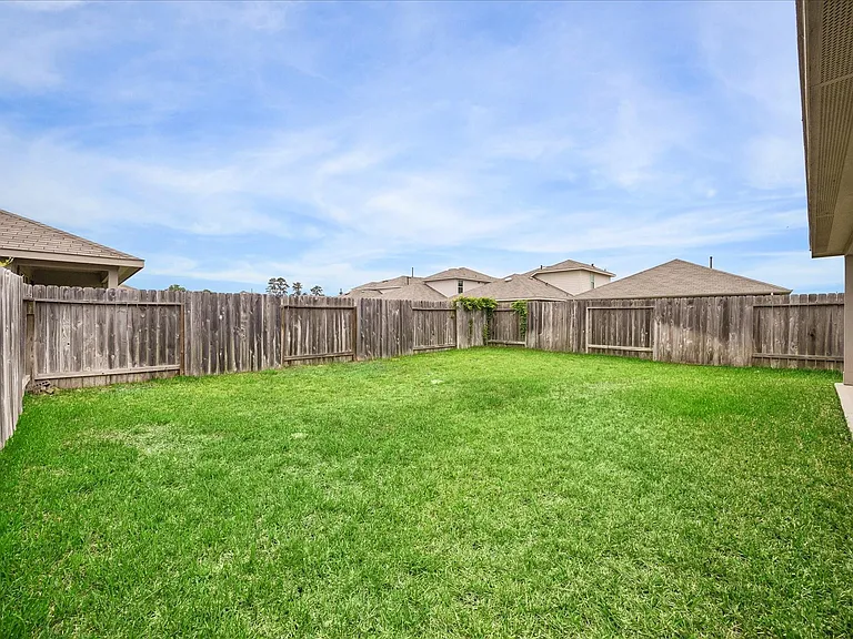 16691 Lonely Pines Dr — Photo 29