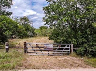 502 Robertson Rd, Smiley, TX 78159