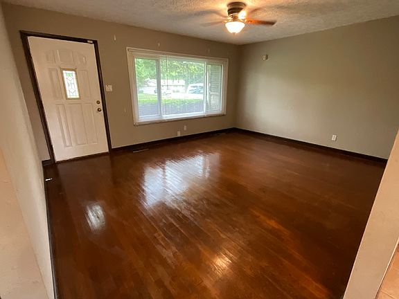 5th image of 7536 Cynthia Dr