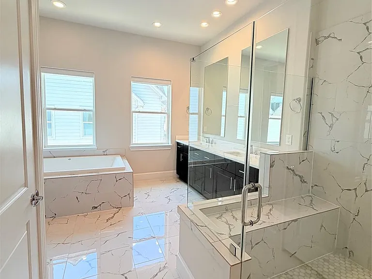 824 Cage St — Photo 18
