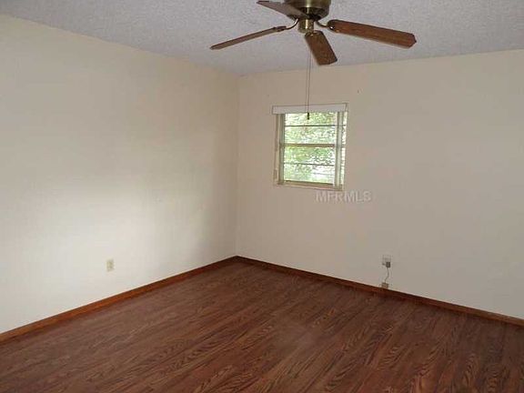 5th image of 568 Sidney Dr