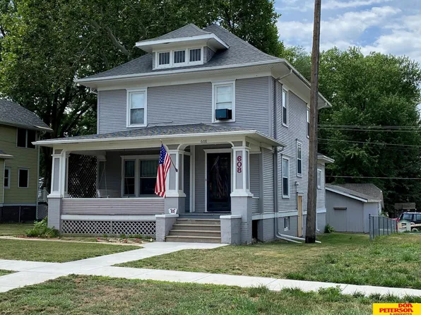 608 N Thomas Ave, Oakland, NE 68045