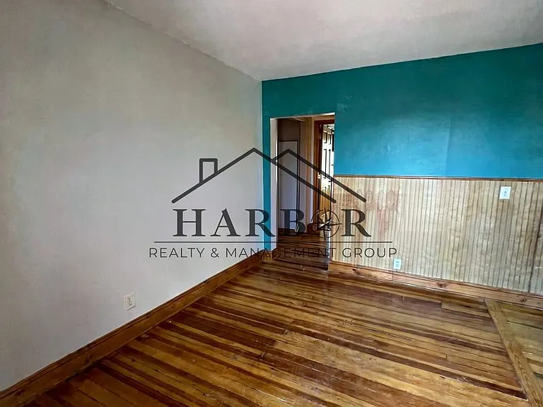 24 W Main St #5 — Photo 17